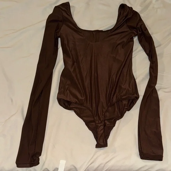 Aerie Smoothez Chocolate Long Sleeve Bodysuit - Picture 3 of 3
